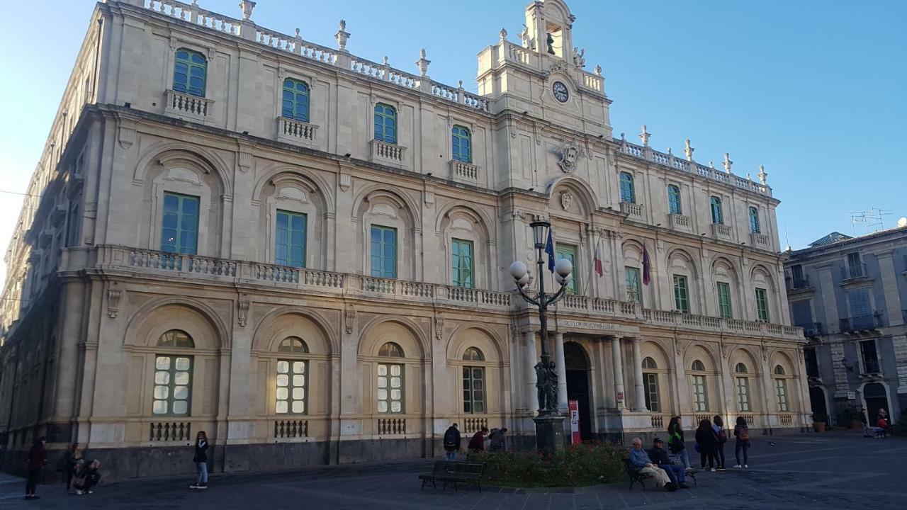 Holiday House da Carlo Aeroporto di Catania Fontana Rossa Esterno foto